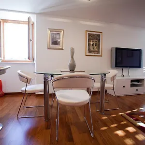 Peristil Apartment Split